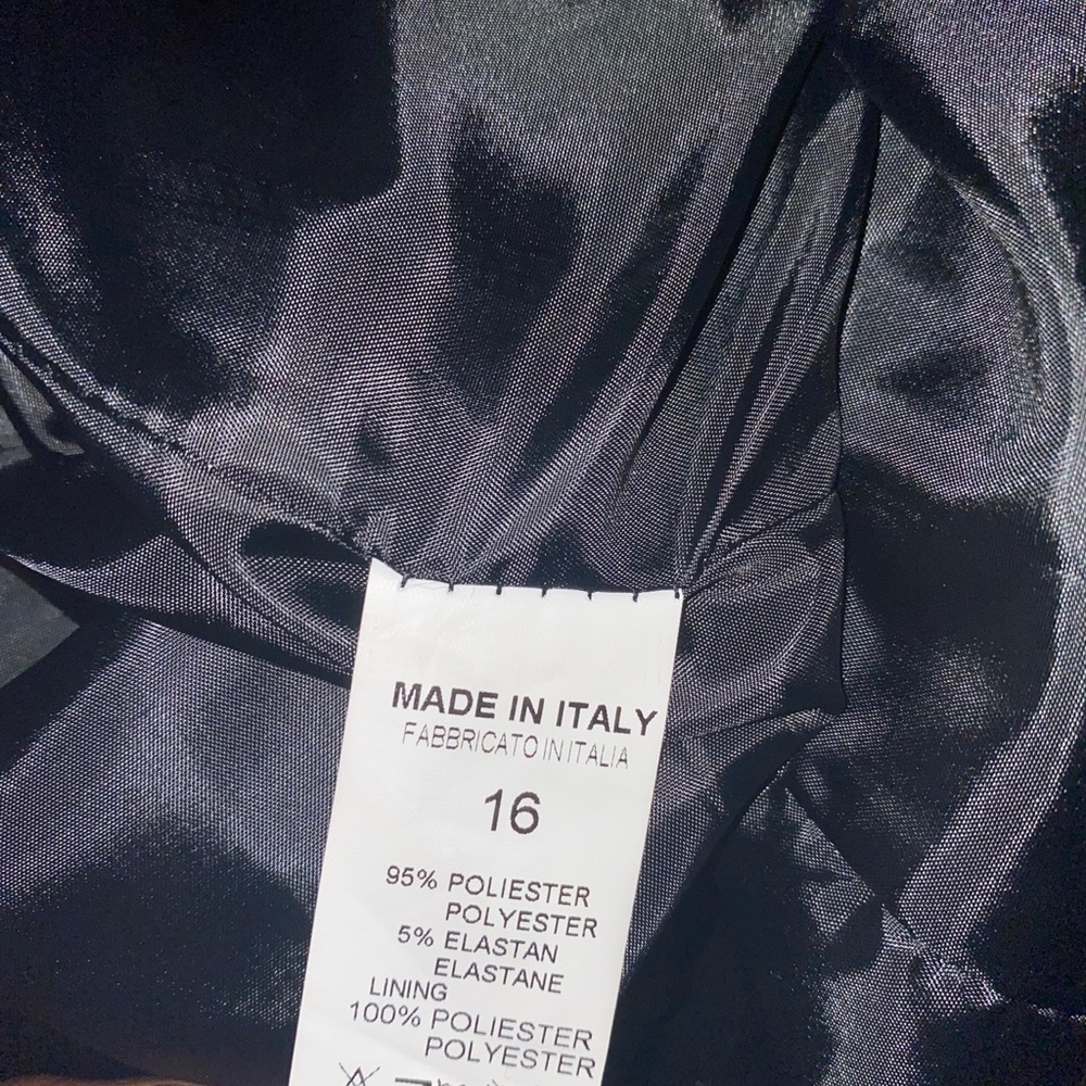 Blazer - Picture 6 of 6
